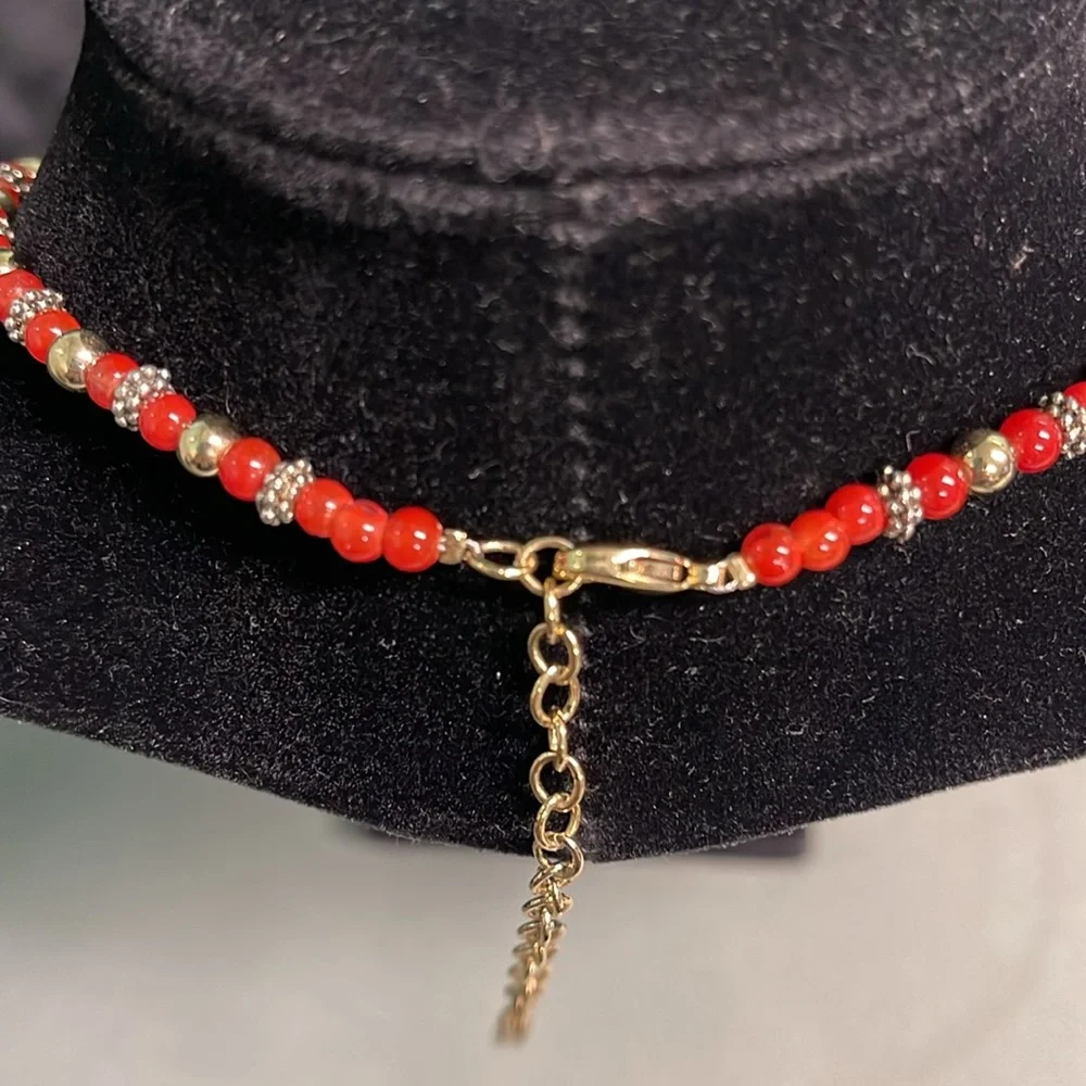 VINTAGE NAPIER CORNELIAN RED BEADS & GOLD TONE BEADS SUNDIAL MEDALLION NECKLACE - Picture 6 of 12